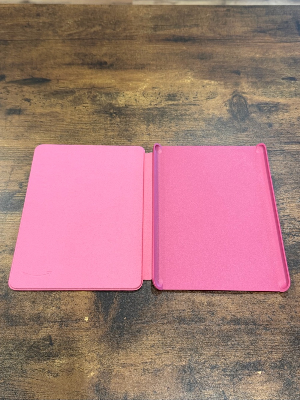 AMAZON Plant Based Leather Case for Kindle Paperwhite 12th Gen - Raspberry - Picture 2 of 5
